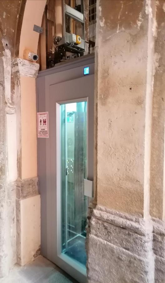 Napoli Royal Flatsヴィラ エクステリア 写真