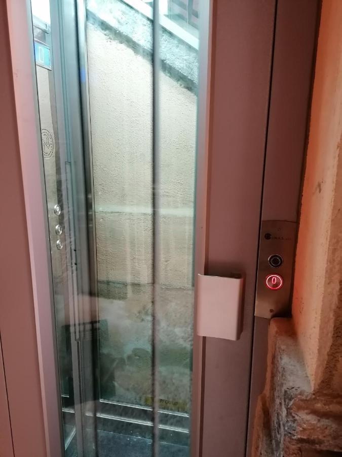 Napoli Royal Flatsヴィラ エクステリア 写真