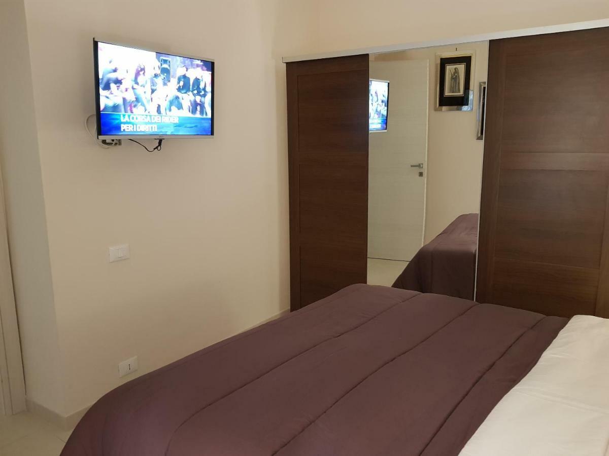 Napoli Royal Flatsヴィラ エクステリア 写真
